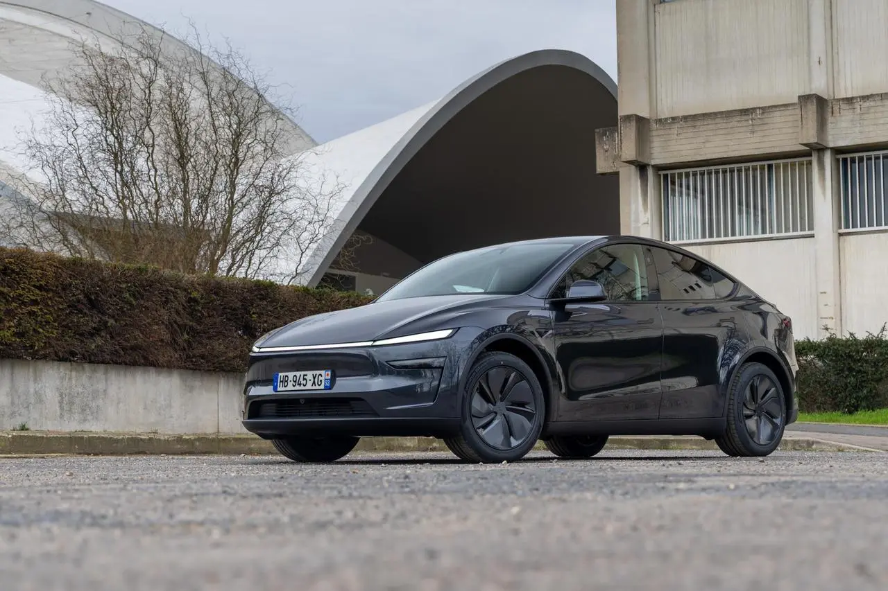 Tesla Model Y Paris